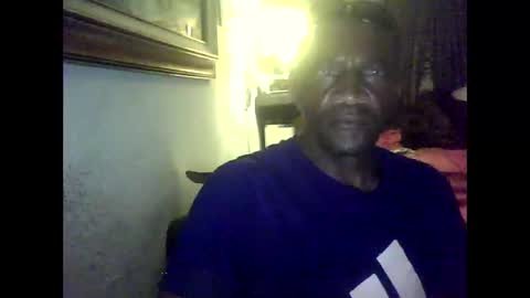 Snapshot of mcgreendevillovesomecock chatting on 17, 11, 2025 Chillbating online show from 17, 11, 2025