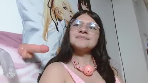 mackenna av online show from 28, 2, 2025