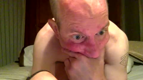 Snapshot of mcmillanwilliam chatting on 5, 8, 2026 mcmillanwilliam online show from 5, 8, 2026