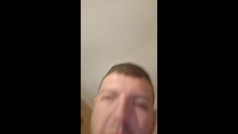 Snapshot of mcmuffin1827 chatting on 19, 4, 2026 Mcmuffin1827 online show from 19, 4, 2026