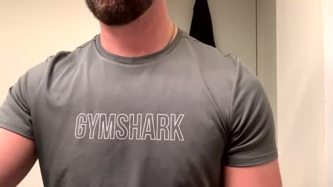 Snapshot of mcr8080 chatting on 8, 1, 2025 mcr8080 online show from 8, 1, 2025