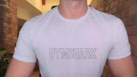 Snapshot of mcr8080 chatting on 15, 9, 2025 mcr8080 online show from 15, 9, 2025