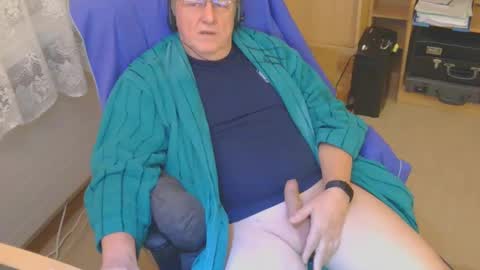 Snapshot of mcswis6 chatting on 8, 12, 2024 mcswis6 online show from 8, 12, 2024