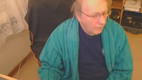 Snapshot of mcswis6 chatting on 7, 1, 2025 mcswis6 online show from 7, 1, 2025