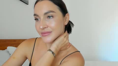 Snapshot of me_lina_ chatting on 2, 3, 2025 Alice online show from 2, 3, 2025