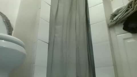 Snapshot of meaderd740870 chatting on 16, 9, 2025 meaderd740870 online show from 16, 9, 2025