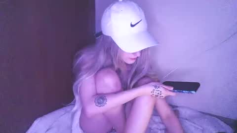 Snapshot of meadowmoon3 chatting on 29, 3, 2026 meadowmoon3 online show from 29, 3, 2026