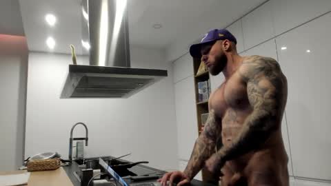 Snapshot of mealphamale chatting on 24, 1, 2025 Alpha Male online show from 24, 1, 2025