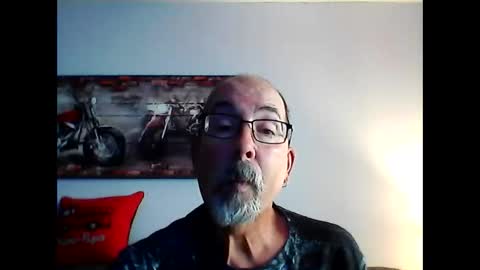 Snapshot of meathome3 chatting on 18, 10, 2025 me at home online show from 18, 10, 2025