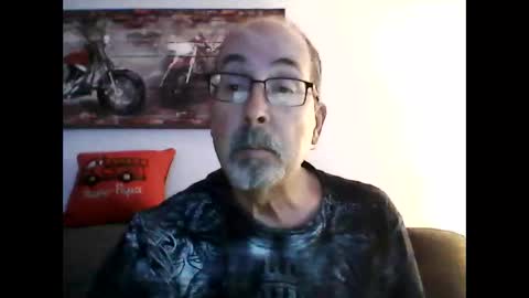 Snapshot of meathome3 chatting on 29, 3, 2026 me at home online show from 29, 3, 2026