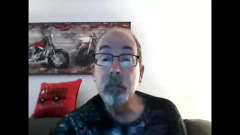 Snapshot of meathome3 chatting on 13, 4, 2026 me at home online show from 13, 4, 2026
