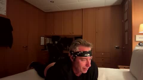 Meau Lest online show from 31, 10, 2025