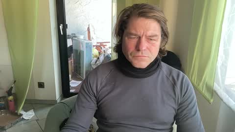 medeinoe online show from 12, 1, 2025