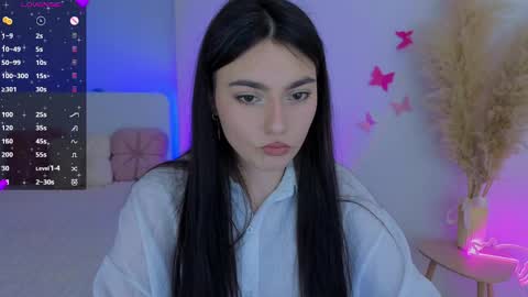 Snapshot of medina_andress chatting on 24, 4, 2026 Dina online show from 24, 4, 2026