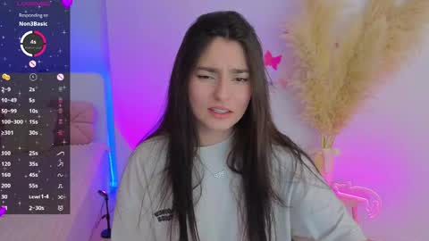 Snapshot of medina_andress chatting on 2, 5, 2026 Dina online show from 2, 5, 2026