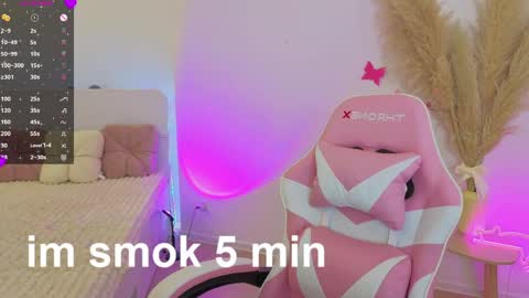 Snapshot of medina_andress chatting on 9, 5, 2026 Dina online show from 9, 5, 2026