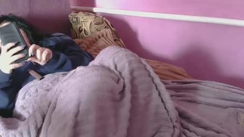 Snapshot of medjik_lool chatting on 17, 4, 2026 Oltereodora-lima online show from 17, 4, 2026