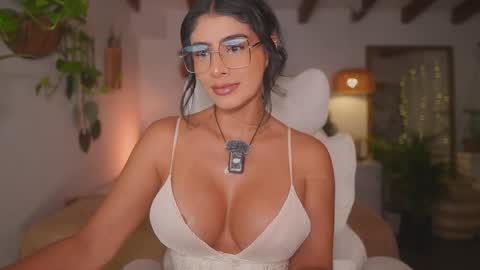 Andrea  online show from 26, 11, 2025