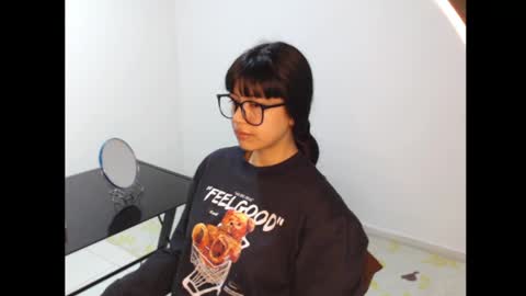 Snapshot of meg4nmiau chatting on 25, 4, 2026 Meg4n Miauuuu online show from 25, 4, 2026