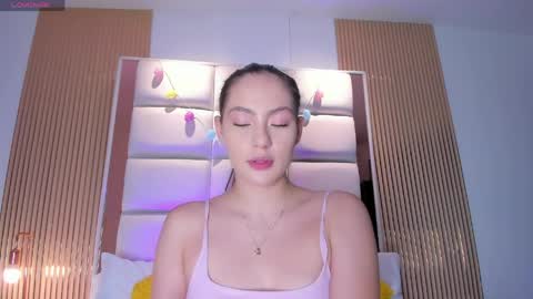 Snapshot of megaan_rouse chatting on 7, 5, 2026 megaan_rouse online show from 7, 5, 2026