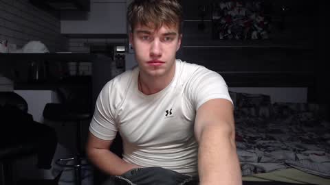 Snapshot of megamaxxxl chatting on 2, 12, 2024 Max online show from 2, 12, 2024