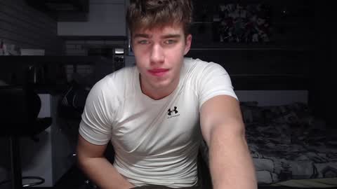 Snapshot of megamaxxxl chatting on 16, 12, 2024 Max online show from 16, 12, 2024