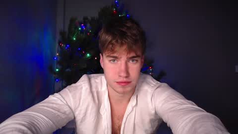 Snapshot of megamaxxxl chatting on 29, 12, 2024 Max online show from 29, 12, 2024