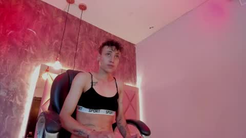 Snapshot of megan_and_clohe chatting on 29, 4, 2026 M E G A N online show from 29, 4, 2026