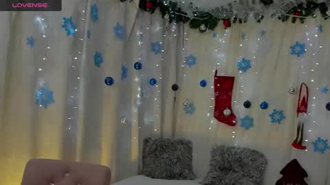 Megan Anderson online show from 13, 12, 2024