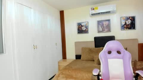 Snapshot of megan_bigboobs3 chatting on 1, 4, 2026 Megan online show from 1, 4, 2026