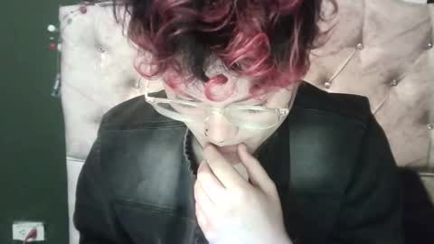 Megan and sophi online show from 13, 1, 2025