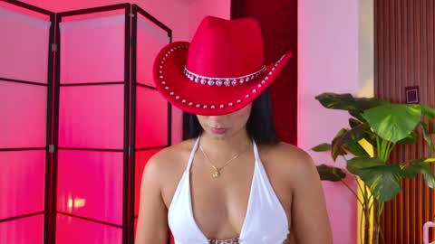 Snapshot of megan_cruzgb chatting on 12, 5, 2026 Carolina Paez online show from 12, 5, 2026