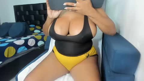 megan_greyxx online show from 5, 12, 2024