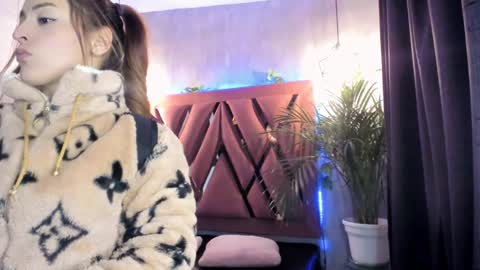    online show from 3, 1, 2025