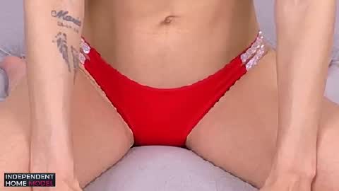 Snapshot of megan_ly chatting on 3, 7, 2026 Megan online show from 3, 7, 2026