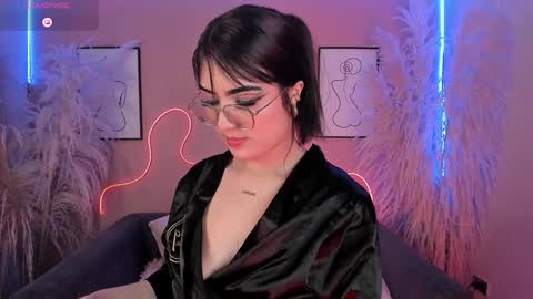     online show from 29, 12, 2024