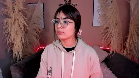     online show from 6, 1, 2025