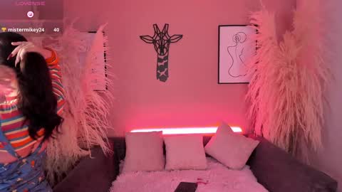     online show from 8, 1, 2025