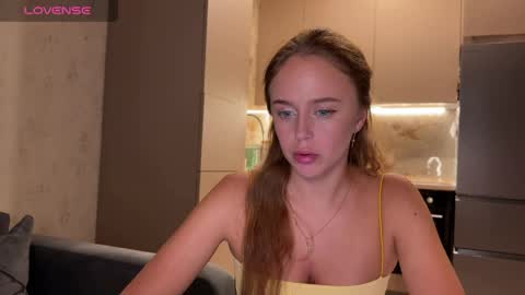 Snapshot of megan_nilson chatting on 8, 6, 2026 Megan online show from 8, 6, 2026