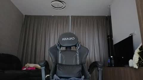 Snapshot of megan_ros_ chatting on 14, 3, 2026 Megan online show from 14, 3, 2026