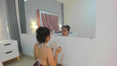 Megan Sweet online show from 13, 12, 2025