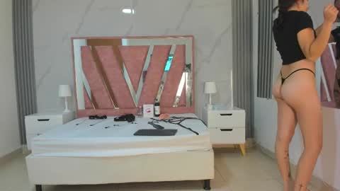 Megan Sweet online show from 21, 12, 2025