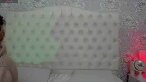 megan_tower online show from 15, 11, 2025