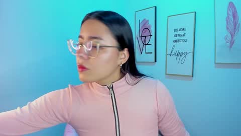 Snapshot of megan_vwv chatting on 8, 12, 2024 megan online show from 8, 12, 2024