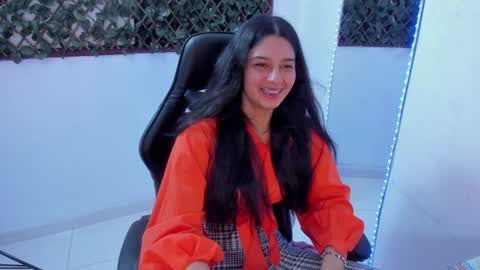 Snapshot of megan_whitte_01 chatting on 28, 1, 2025 megan white 01  online show from 28, 1, 2025