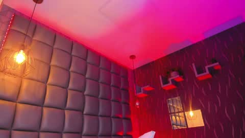 Megan online show from 14, 4, 2026