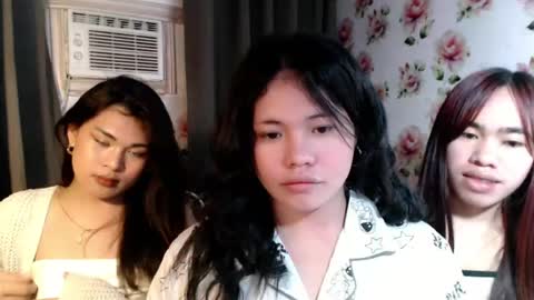 Snapshot of megan_younng chatting on 14, 7, 2026 MEGAN online show from 14, 7, 2026