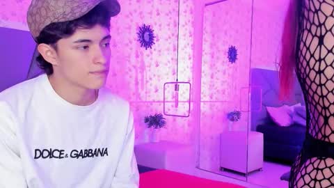 meganandtayler online show from 25, 11, 2025