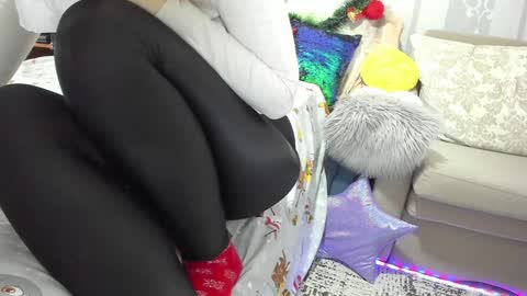 Nicki--------- Welcome to my Room online show from 21, 12, 2024