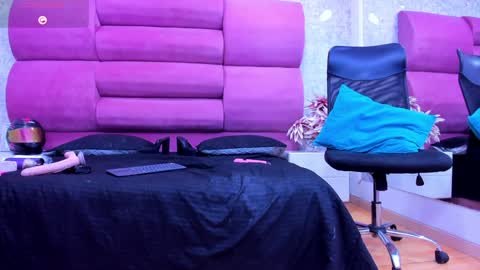 MeganFOXXI  online show from 1, 2, 2025